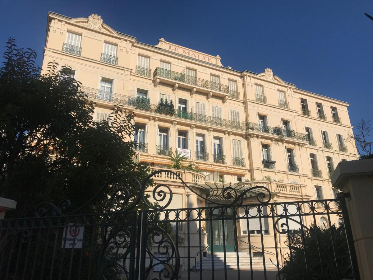Appartement Terrasse Dans Palace Belle Epoque Menton Bagian luar foto